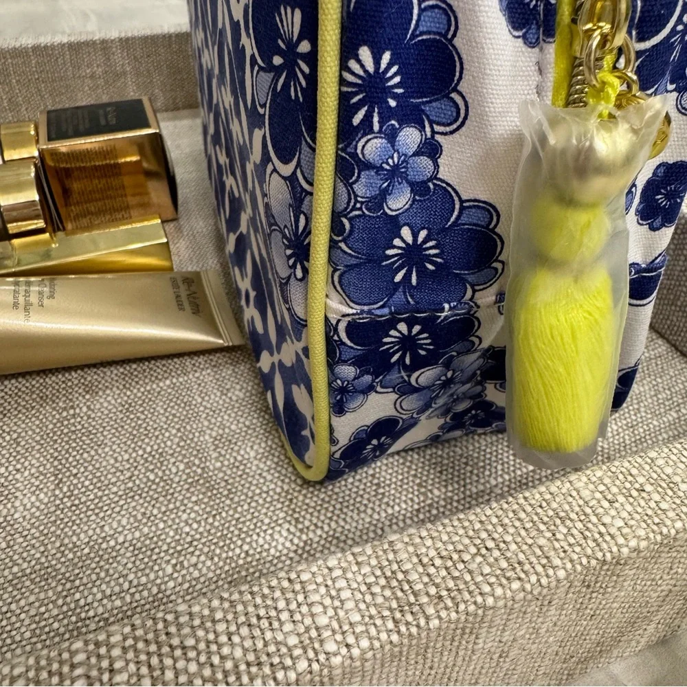 Estee Lauder Re Nutriv 5pc Set (Cleanser, Eye Creme, Limited Edition Lipstick)_8